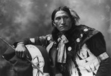 Alce Nero Parla di J. G. Neihardt 755 0 090 Alce Nero Parla